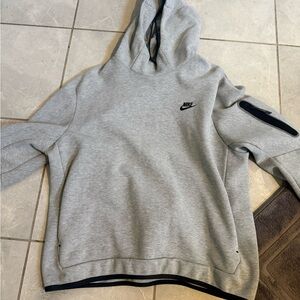 Nike Tech Men's Light Gray Hoodie